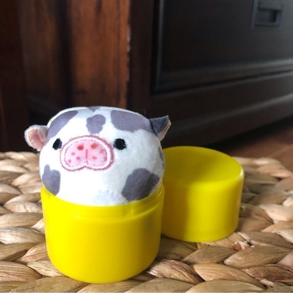 Squishmallows: Micromallows Gray & white Seacow 2.5" - Picture 1 of 5